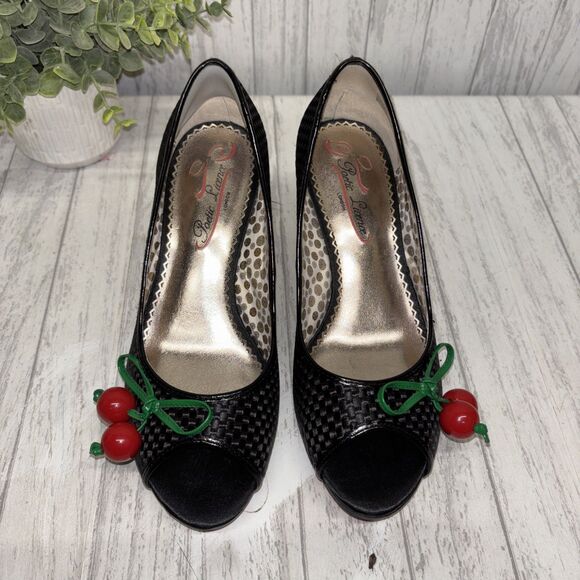 Womens Size 7 Poetic Licence Playland Cherry Peep Toe EUC - Picture 2 of 9